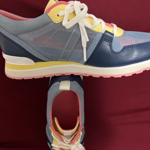 Gently worn Michael Kors Dash Trainer Small Net Mesh Sneakers - Picture 6 of 12